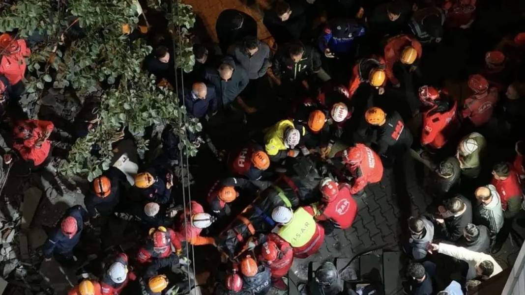 Gebze’de Çöken Binadan Kahreden Haber! 1